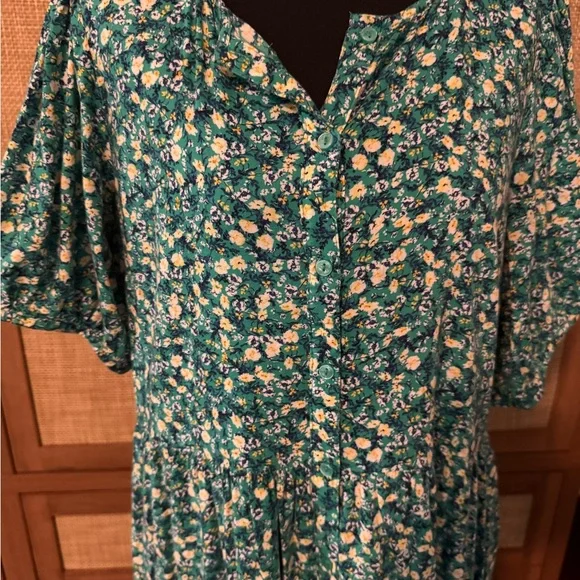 Old Navy Women’s Button up Floral Green Maxi Dress. Size large. - Picture 2 of 5